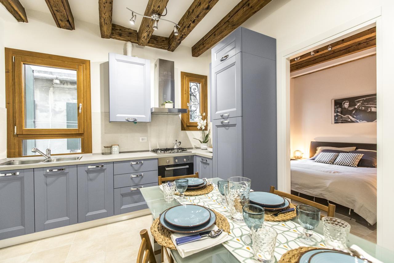 Ca Rezzonico Apartment R&R เวนิส ภายนอก รูปภาพ