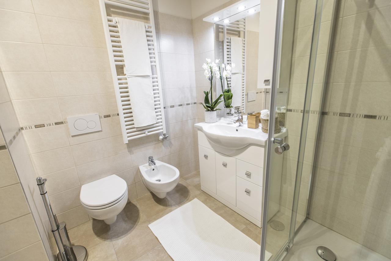 Ca Rezzonico Apartment R&R เวนิส ภายนอก รูปภาพ