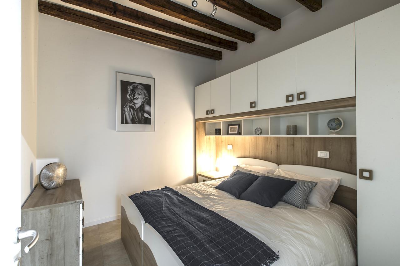 Ca Rezzonico Apartment R&R เวนิส ภายนอก รูปภาพ
